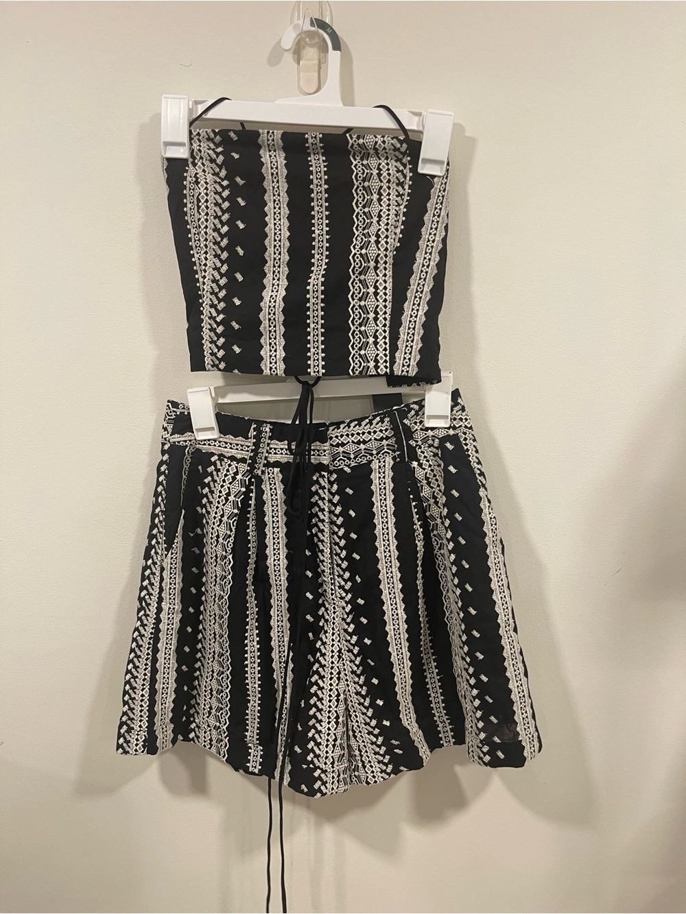 Vici 2 piece set Black and White Patterned